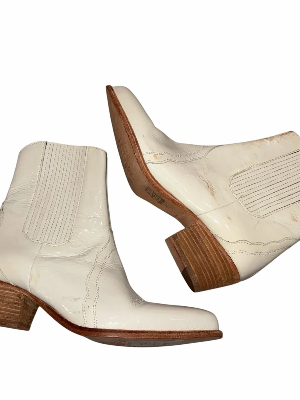 NEW FLAWED Free Prople Ivory Patent Leather Frontier Chelsea Boot size 39